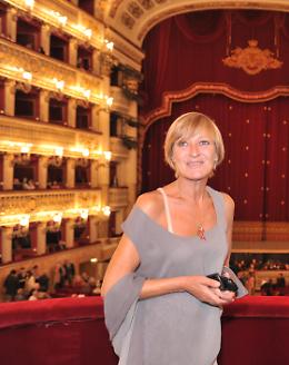 Teatro San Carlo, la Purchia Ufficiale dell'Ordine al Merito della Repubblica Italiana