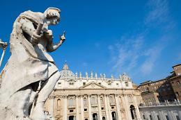 Messe al via, Papa: «Rispettare norme per la salute»