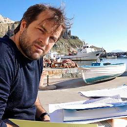 Spacciava per la camorra, ora è scrittore: «A Scampia sono tornati droga e degrado»
