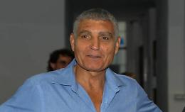 Universiadi, Patrizio Oliva tra i ragazzi di Nisida