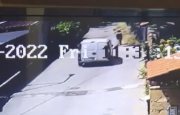 Furgone investe tre persone e scappa, fermato 29enne