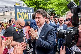 Assemblea Cinquestelle, prevale la linea Conte