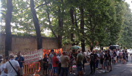 Napoli, l’estate di chi lavora e di chi il lavoro lo ha perso