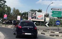 Scippa catenina ad anziana e la nasconde in bocca, arrestato