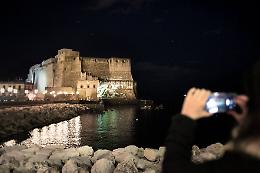 Maradona, installazioni fotografiche a Castel dell'Ovo