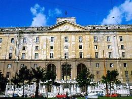 Real Albergo dei Poveri, un dormitorio per i senzatetto