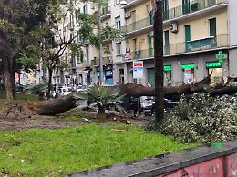 Ancora maltempo a Napoli ma l'allerta diventa gialla
