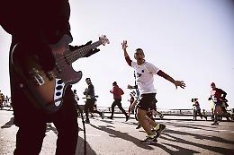 Napoli City Half Marathon, la canzone napoletana e i 500 volontari protagonisti