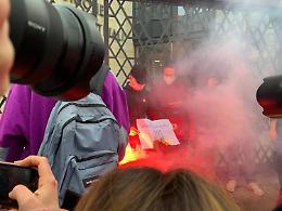 Scuola-lavoro, tensioni a Torino: studenti tentano assalto a sede Unione industriale
