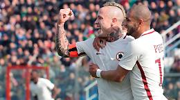 Serie A: Il Benevento crolla nel finale, cinquina dell'Atalanta al Verona, vittoria del Milan con il Chievo, la Roma espugna Crotone, la Fiorentina vince a Torino 