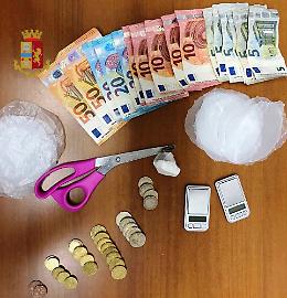 Droga al Rione Traiano, arrestati due pusher
