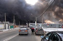 Guerra Ucraina-Russia, esplosioni a Leopoli. Incendio a Kharkiv
