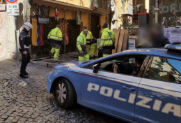 Controlli ai Quartieri Spagnoli, rimossi 155 paletti
