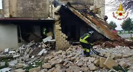 Esplosione in una masseria per fuga di gas, tre feriti