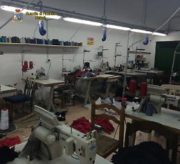 Striano, scoperto opificio abusivo