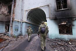 Ucraina, 007 Gb: «Migliaia di ceceni per sopperire perdite Russia a Mariupol»