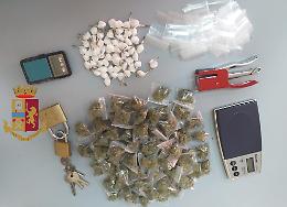 Droga a Secondigliano, arrestato un 20enne