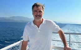 Beppe Convertini torna su Rai1 con "Azzurro...Storie di mare"