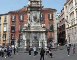 Piazza del Gesù, i residenti scrivono a de Magistris per bloccare l’area pedonale