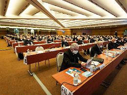 Eutanasia, Cei: «Grave inquietudine per raccolta firme referendum»