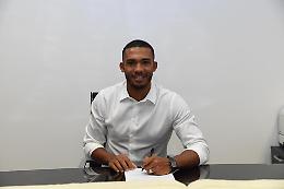Napoli, arriva Juan Jesus per una stagione: opzione per la seconda