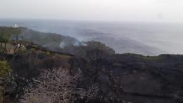 Incendio a Pantelleria, ville evacuate: panico tra i turisti