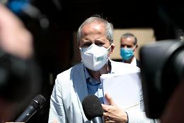 Covid Italia, Crisanti: «Sì a terza dose o immunità giù come in Gran Bretagna»