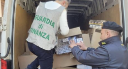 Napoli, a 83 anni “custode" delle sigarette di contrabbando