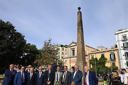 Napoli, restaurato Obelisco della Meridiana in Villa Comunale