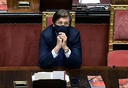 Covid in Italia, Sileri: «Lockdown non vaccinati da valutare in zona arancione»