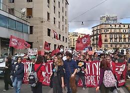 Studenti in corteo contro il Governo