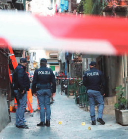 Guerriglia armata alla Torretta, raid nel fortino degli Strazzullo