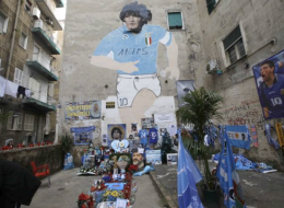 Maradona, manifestazione interesse per realizzare una statua a Napoli