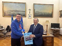 Napoli, il prefetto incontra don Luigi Merola