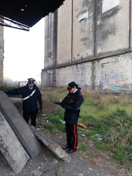 Castellammare, sradicano il pavimento del pastificio D'Ambrosio: 5 arresti