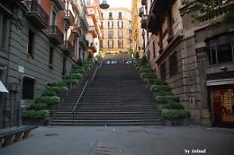 Le scale di via Partenope intitolate a Lucio Dalla: ok della Giunta