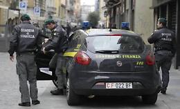 Fuorigrotta, sequestrate tre tonnellate di sigarette di contrabbando