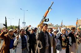 Mar Rosso, Houthi: «Navi russe e cinesi possono transitare in sicurezza»