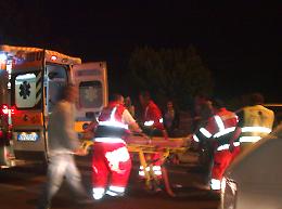 Malore mentre guida il bus, ma prima di morire mette in salvo i passeggeri