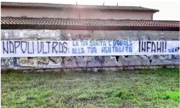 «La tua sanità e come la tua mentalità», a Milano striscione choc contro i napoletani