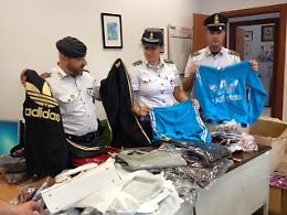 Merce "pezzotta" negli outlet: 17 persone nei guai