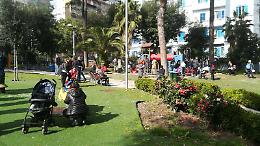 Napoli, parco Mascagna: la fontana è già nel degrado