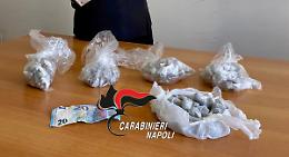 Parco Verde, nel marsupio droga e la maniglia del deposito: pusher arrestato