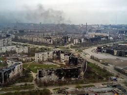 Mariupol, «bomba su ospedale vicino Azovstal, 300 sotto le macerie»