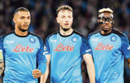 Napoli ancora penalizzato, al Milan basta il pareggio per conquistare le semifinali