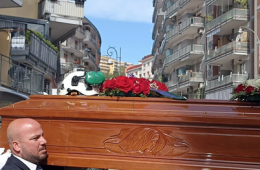 Addio commosso a Garzillo, Battaglia: ogni morto sul lavoro è uno scandalo