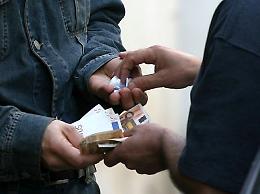 Spaccio no stop a Napoli Est, il super clan verso la stangata