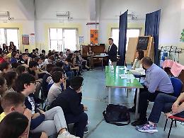 Bullismo, De Pascale: c'è una legge, ora è fondamentale informare studenti e docenti