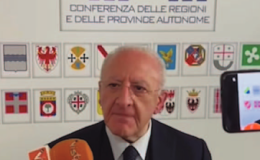 Autonomia, De Luca torna all’attacco: vogliono distruggere il Sud