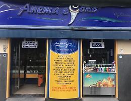Gelateria chiusa perché vende dopo le 22, ma l'ordinanza permette aperture fino all'una